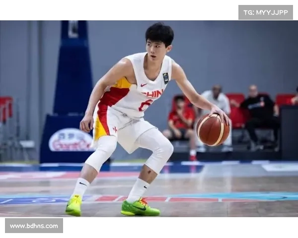 突破四人防线!李悦洲的变向过人和左手上篮技艺解析(李悦悦简介) 突破四人防线!李悦洲的变向过人和左手上篮技艺解析(李悦悦简介)