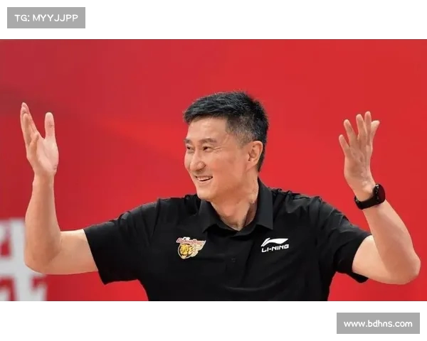 周琦与杜锋现身中国澳门 共赏世界中学生篮球锦标赛精彩赛事 周琦与杜锋现身中国澳门 共赏世界中学生篮球锦标赛精彩赛事